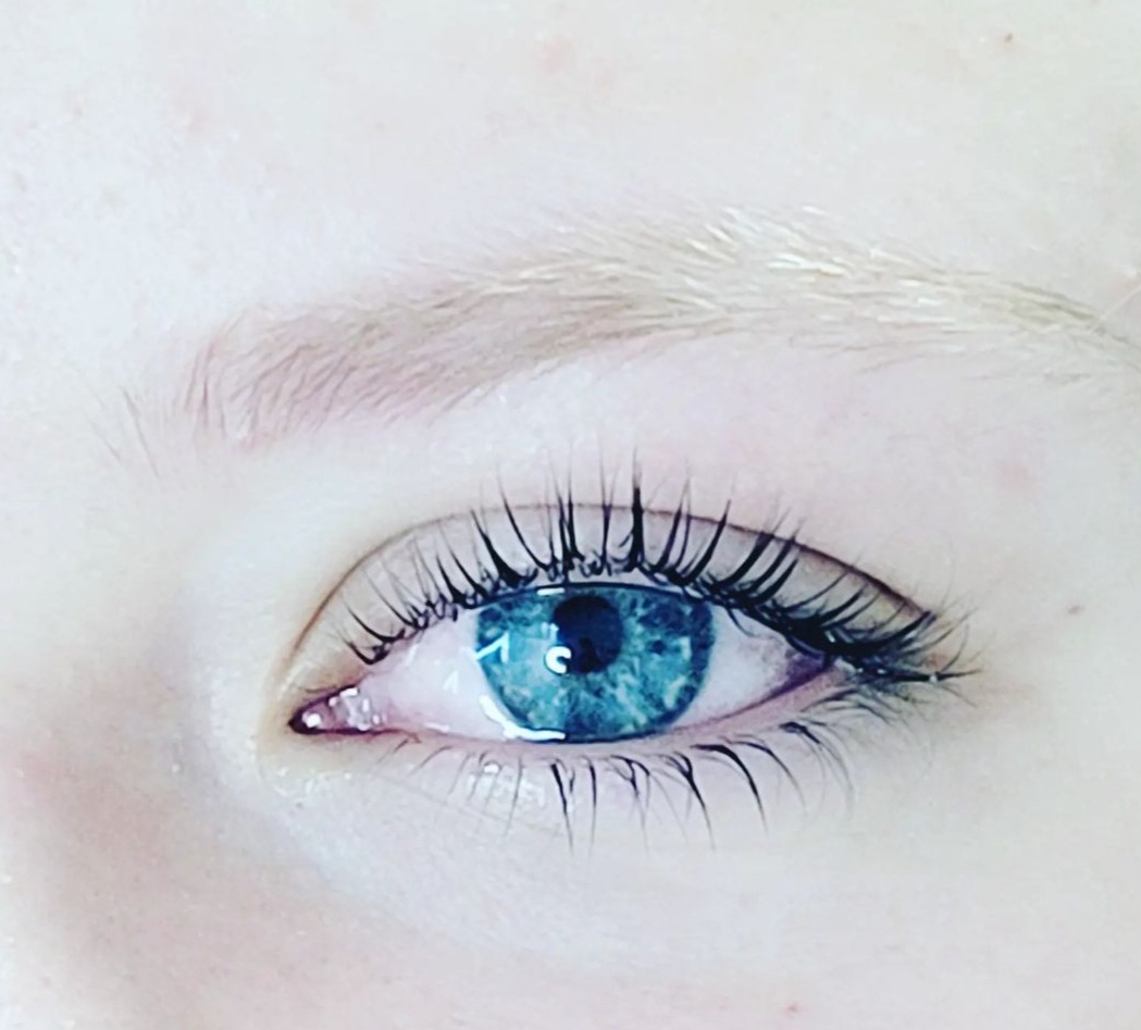 Professional lash tint service for fuller-looking, beautifully defined eyelashes